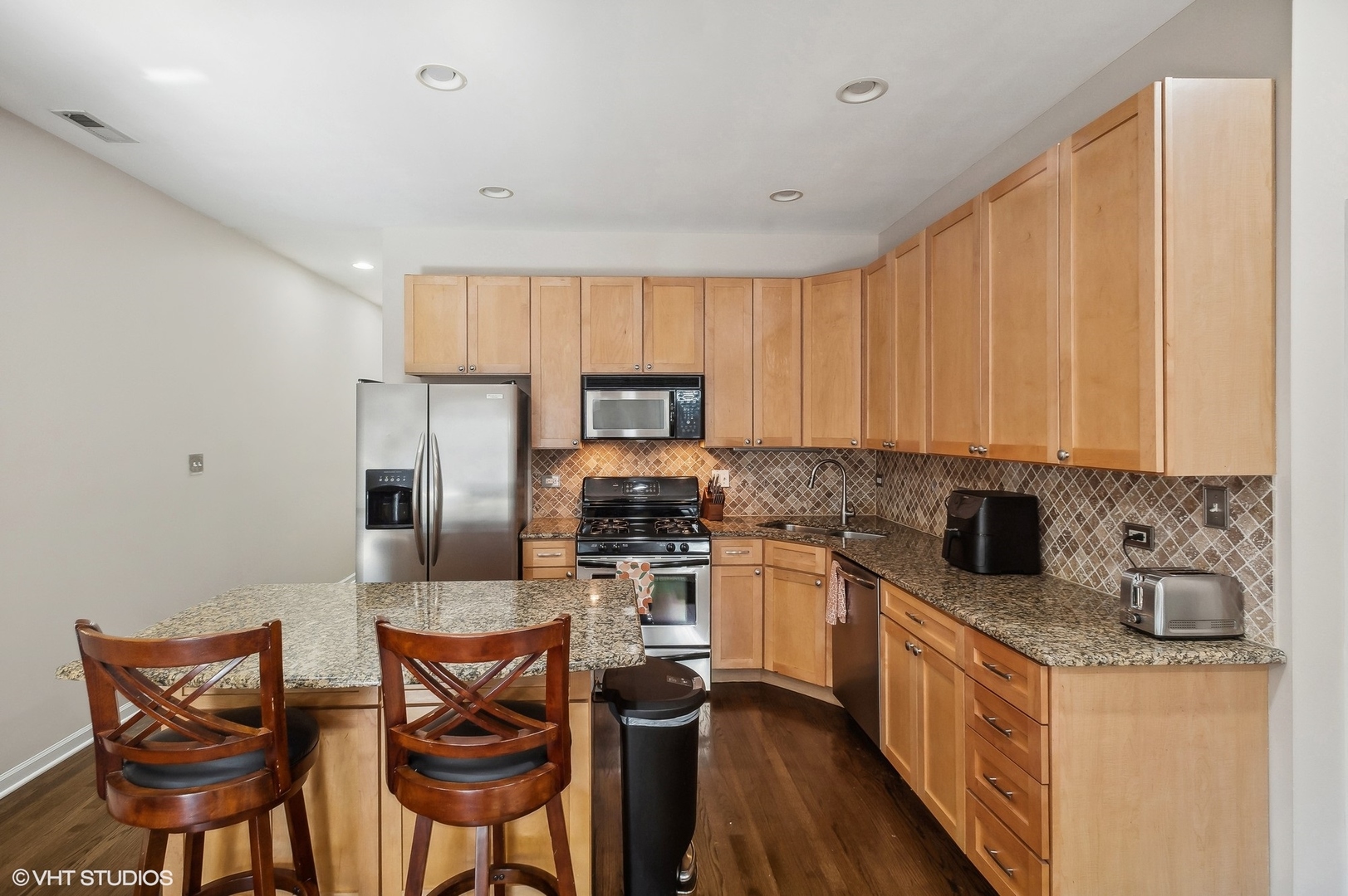 2256 W ERIE Street Unit: 1