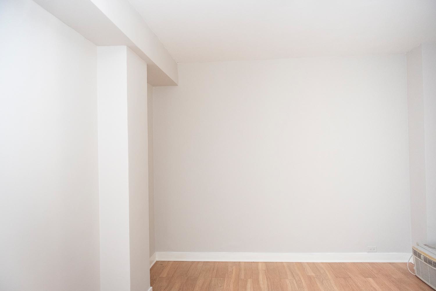 511 W Belmont Avenue Unit: 3