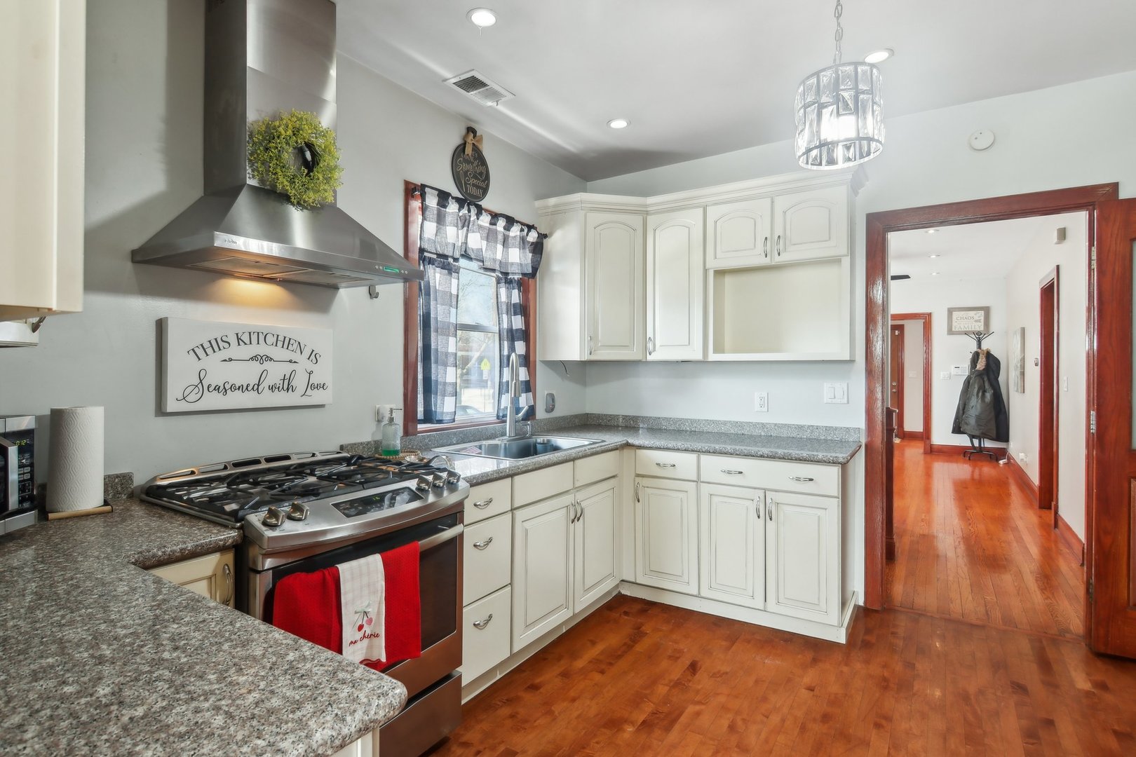 4857 W Wellington Avenue