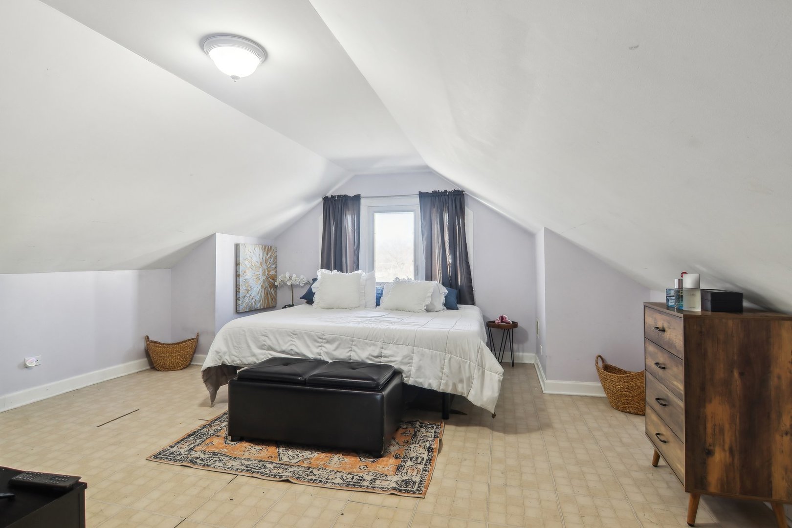 4857 W Wellington Avenue