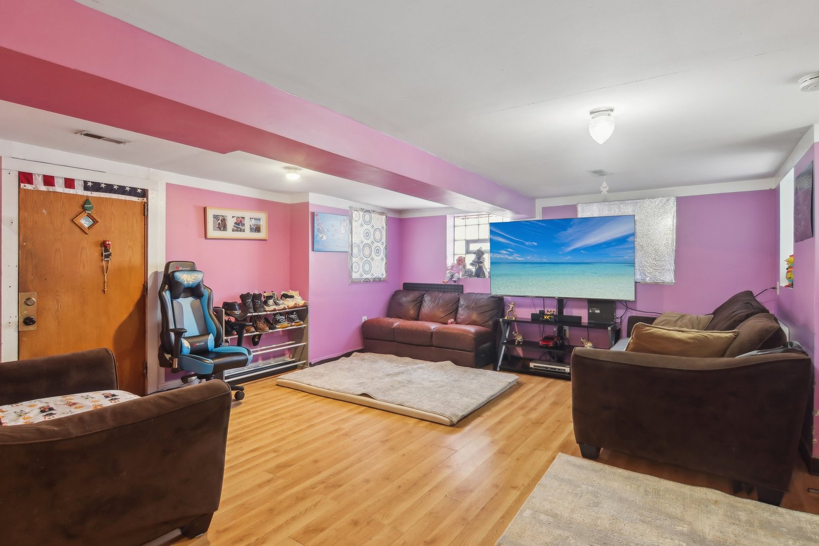 4857 W Wellington Avenue