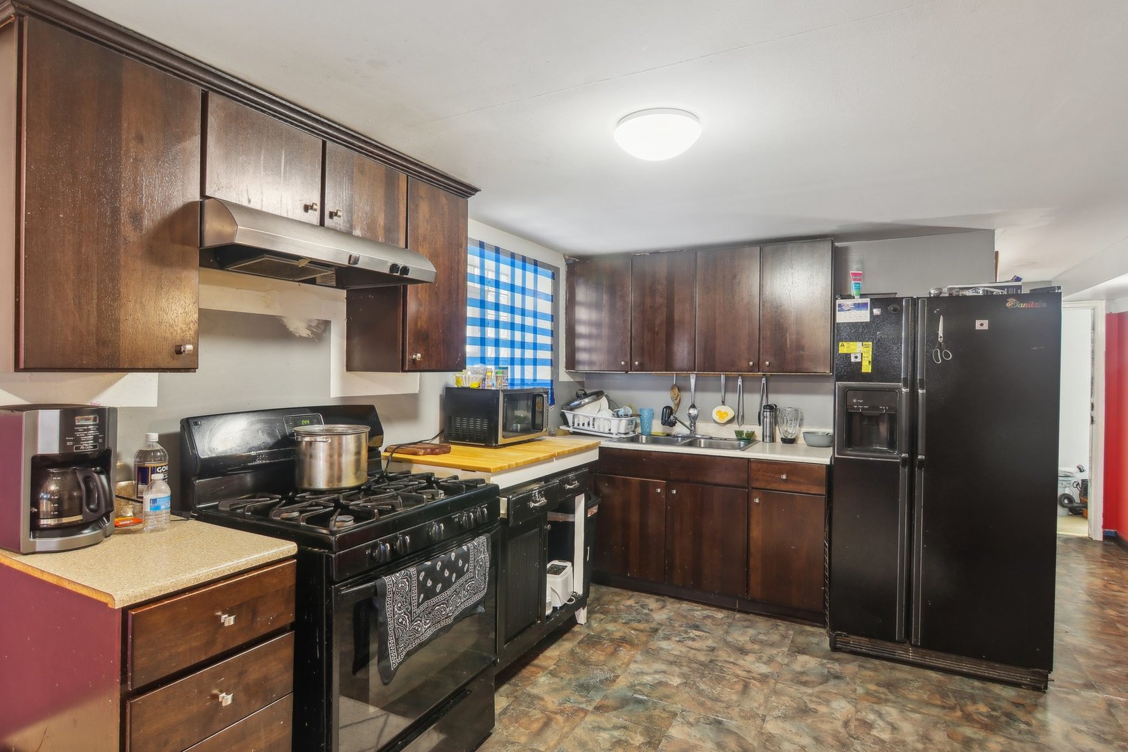 4857 W Wellington Avenue