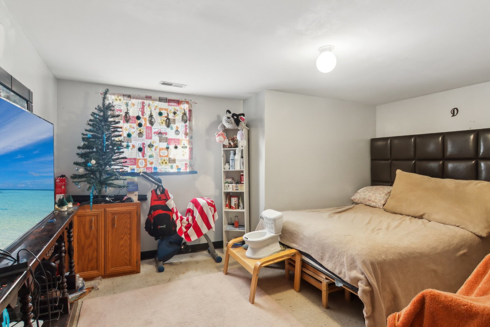 4857 W Wellington Avenue