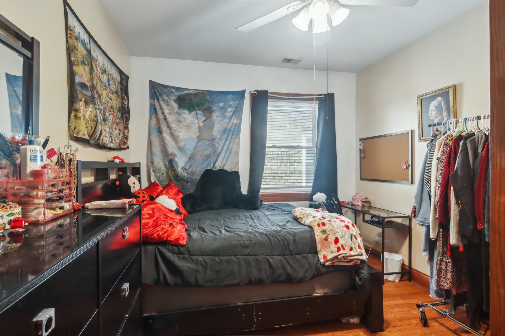 4857 W Wellington Avenue