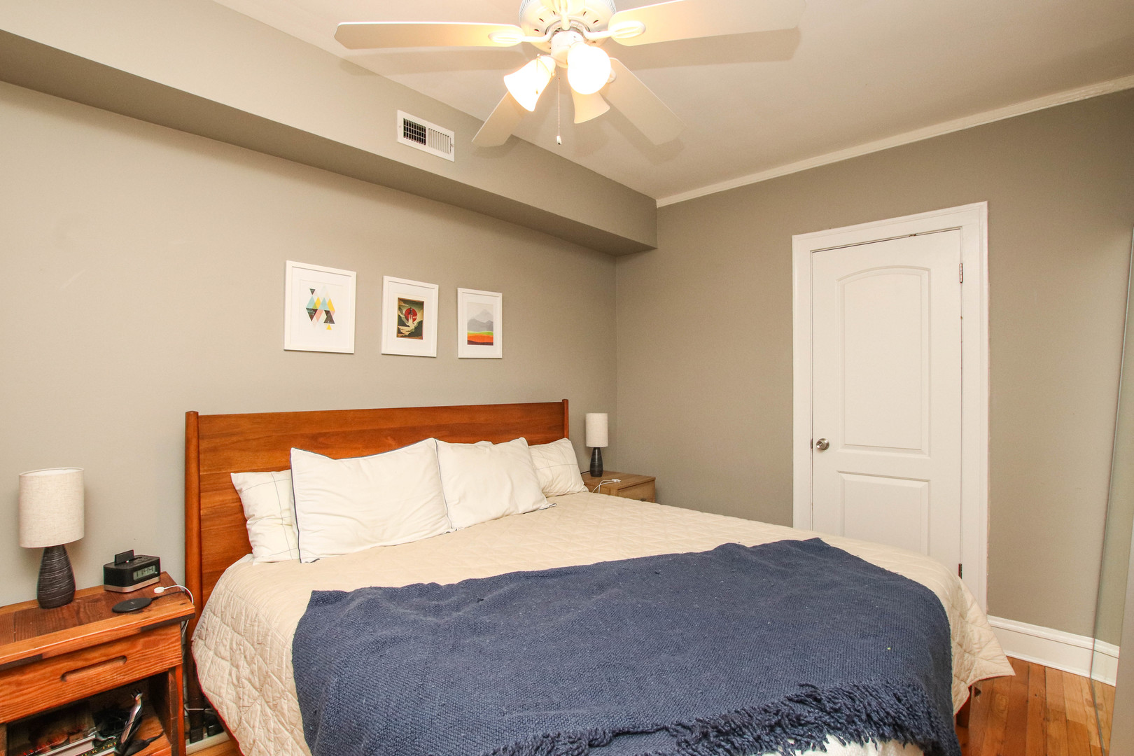 3854 N Janssen Avenue