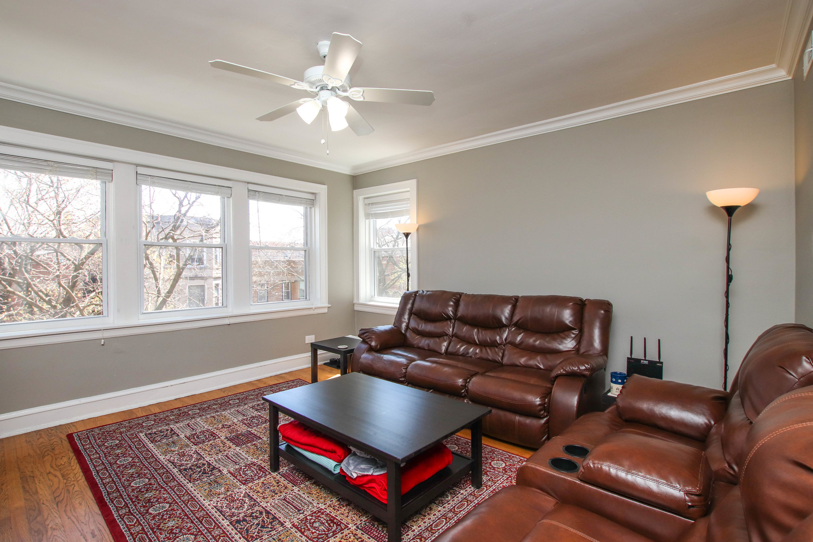 3854 N Janssen Avenue