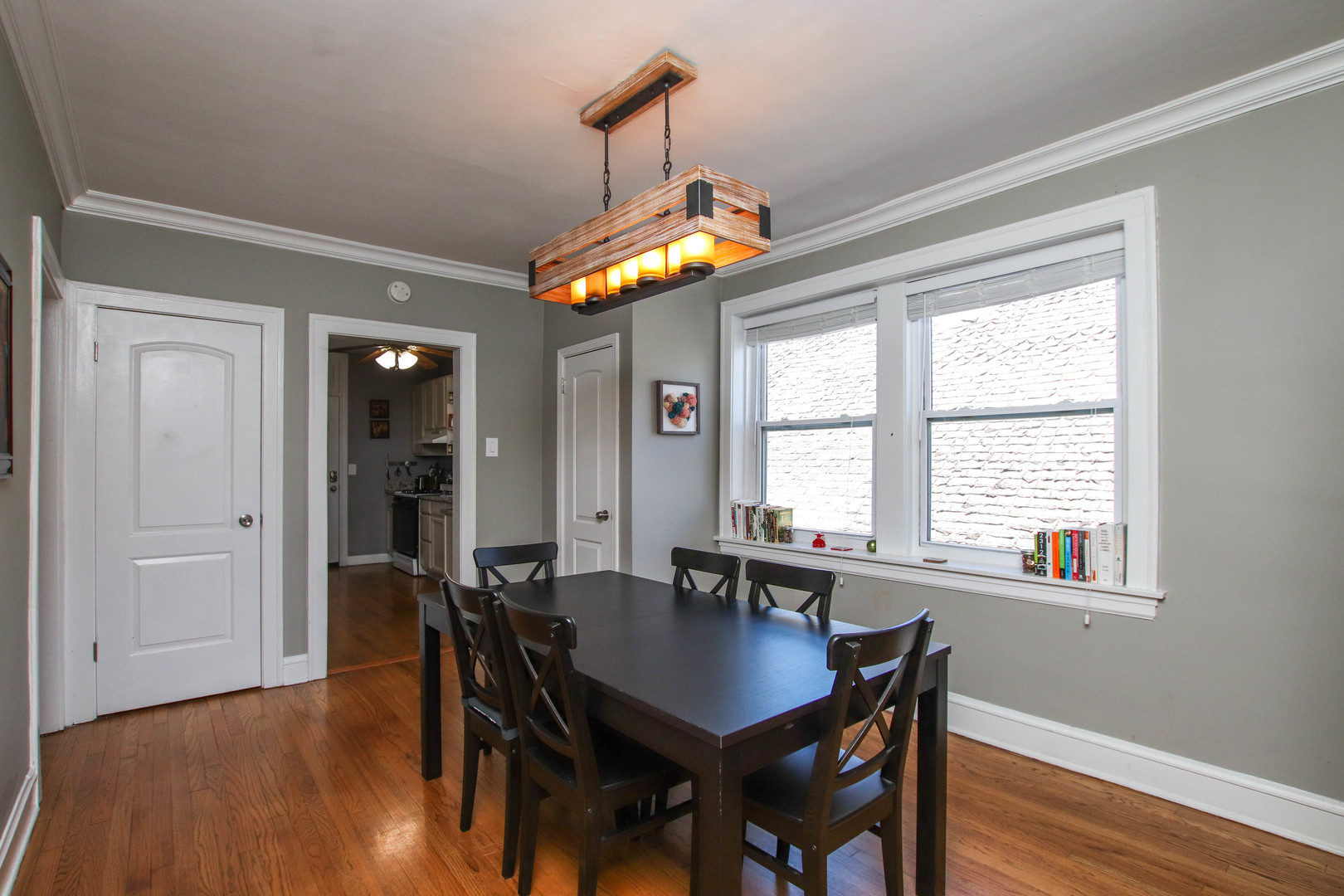 3854 N Janssen Avenue