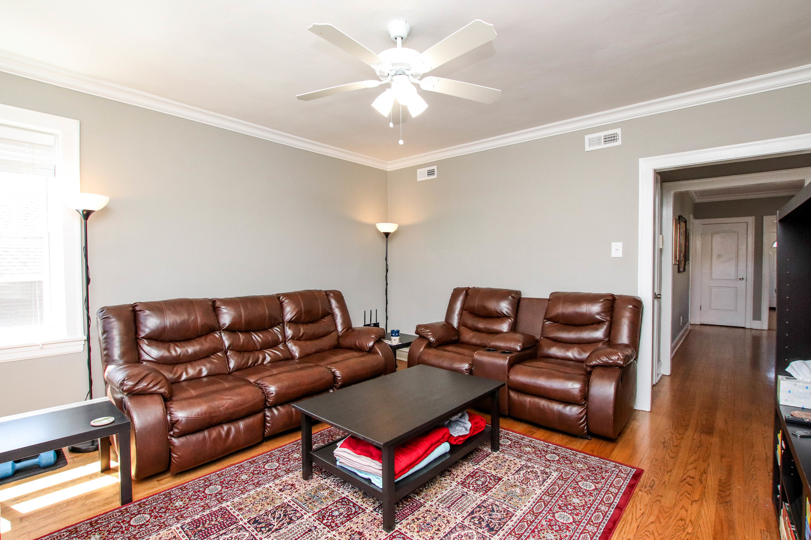 3854 N Janssen Avenue