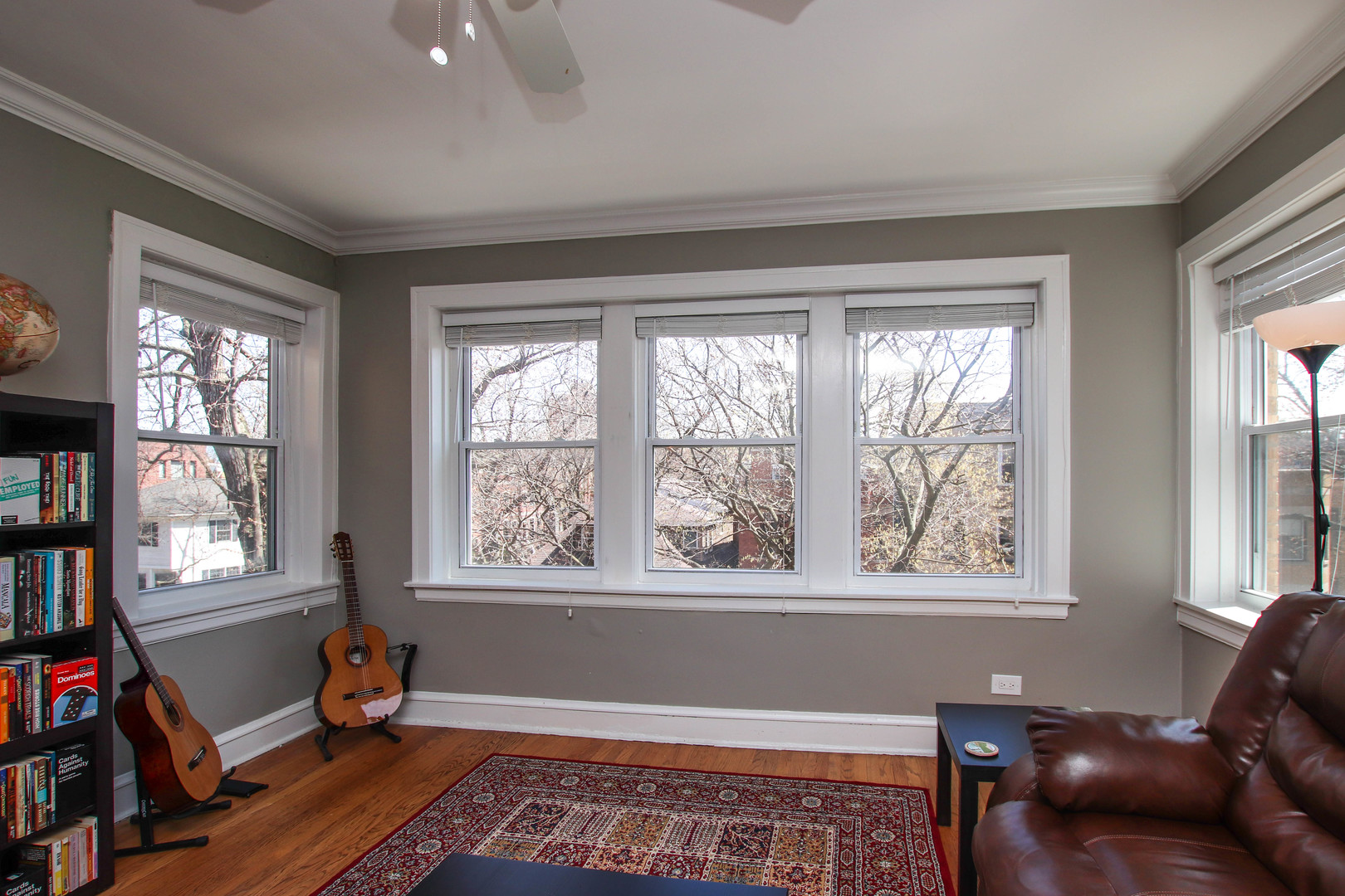 3854 N Janssen Avenue