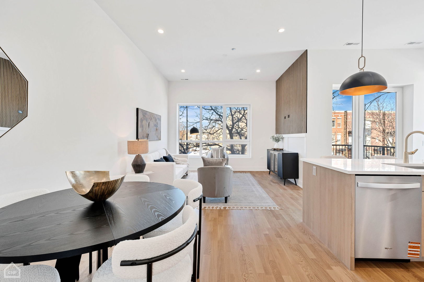 2127 W Madison Street Unit: 209