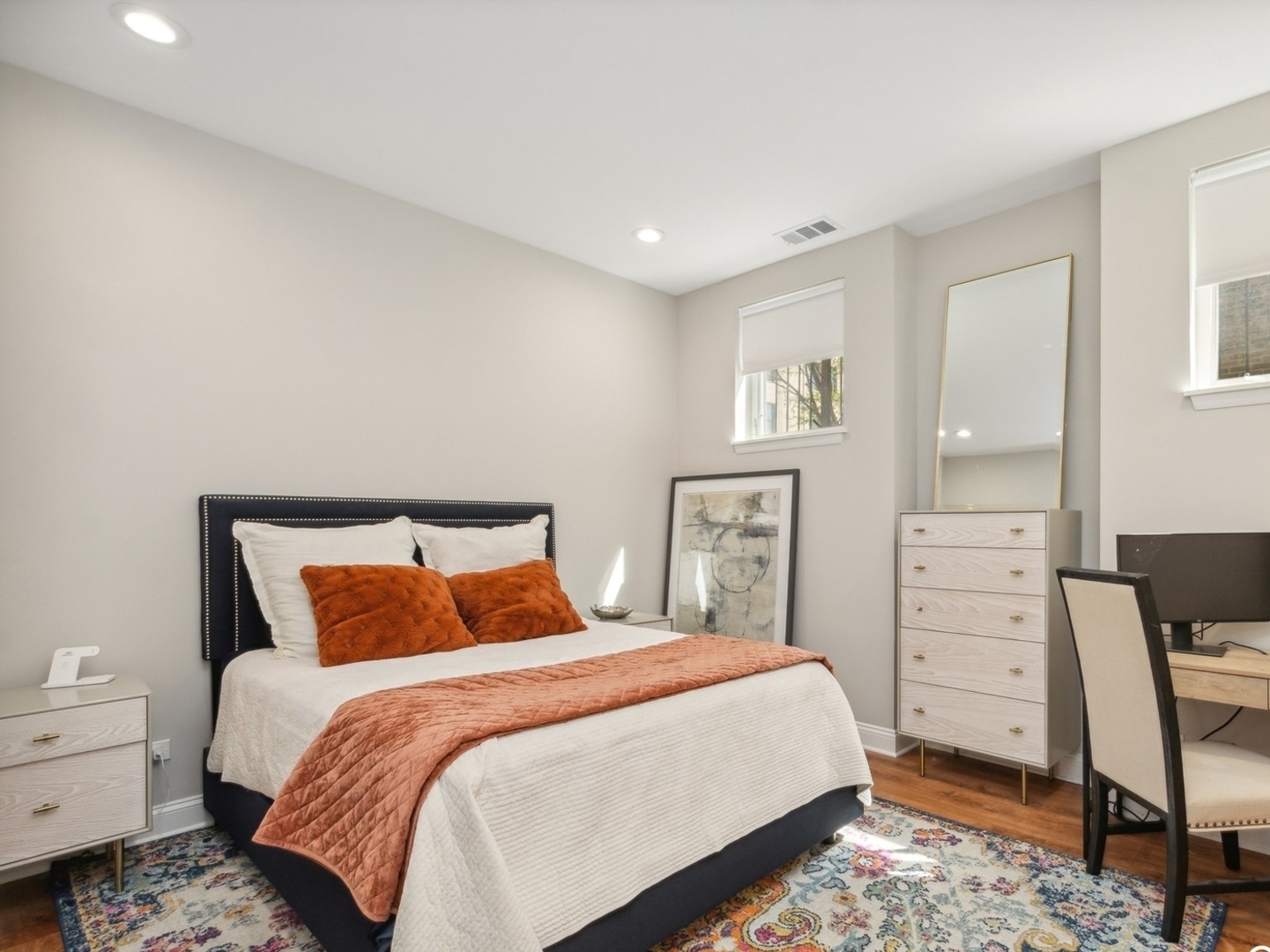 2424 N SOUTHPORT Avenue Unit: A