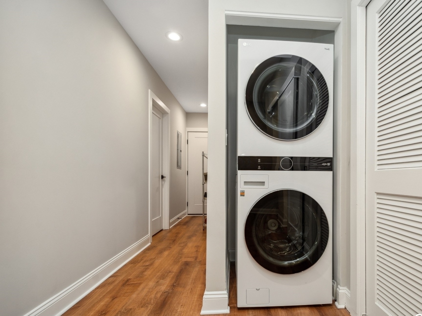 2424 N SOUTHPORT Avenue Unit: A