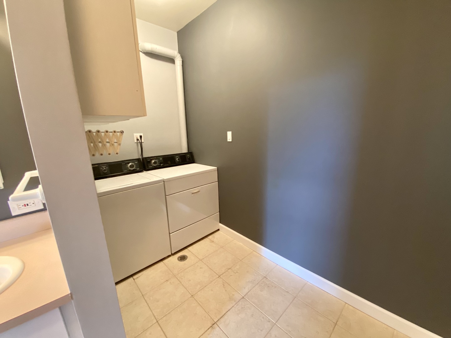400 N Racine Avenue Unit: 101