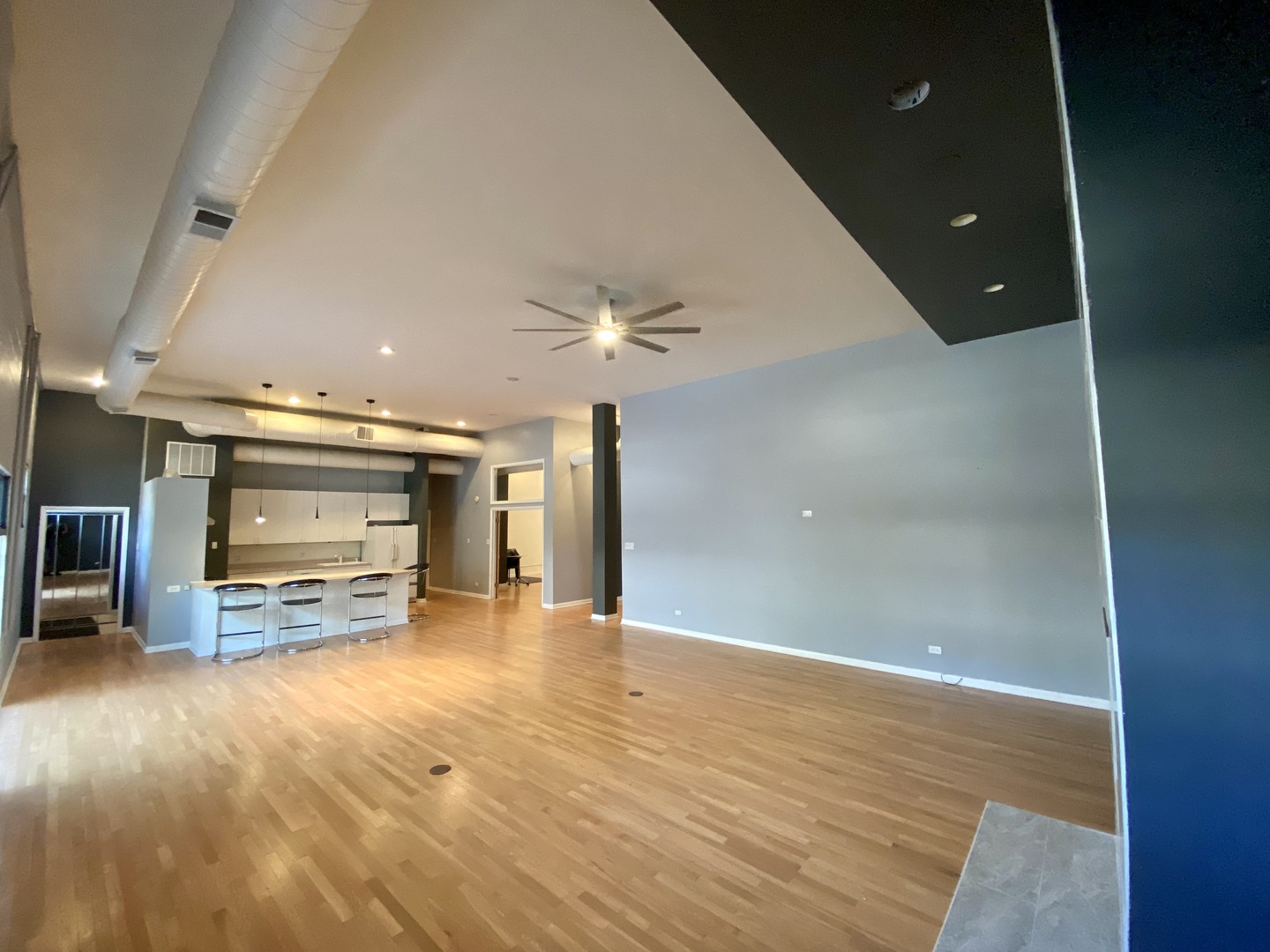 400 N Racine Avenue Unit: 101