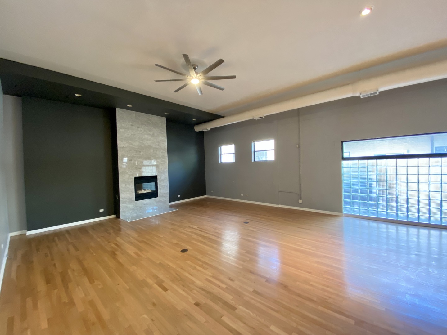 400 N Racine Avenue Unit: 101