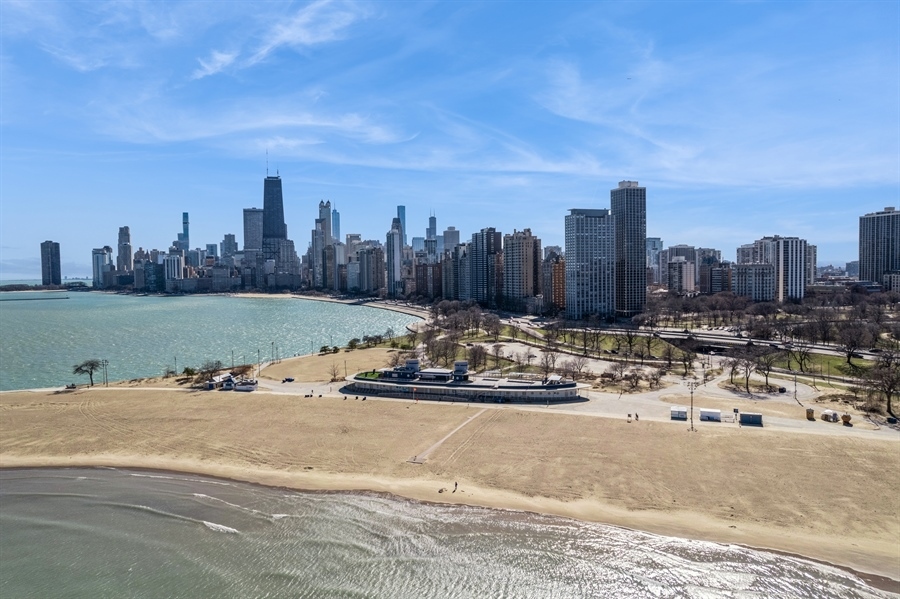 1555 N Dearborn Parkway Unit: 25AB