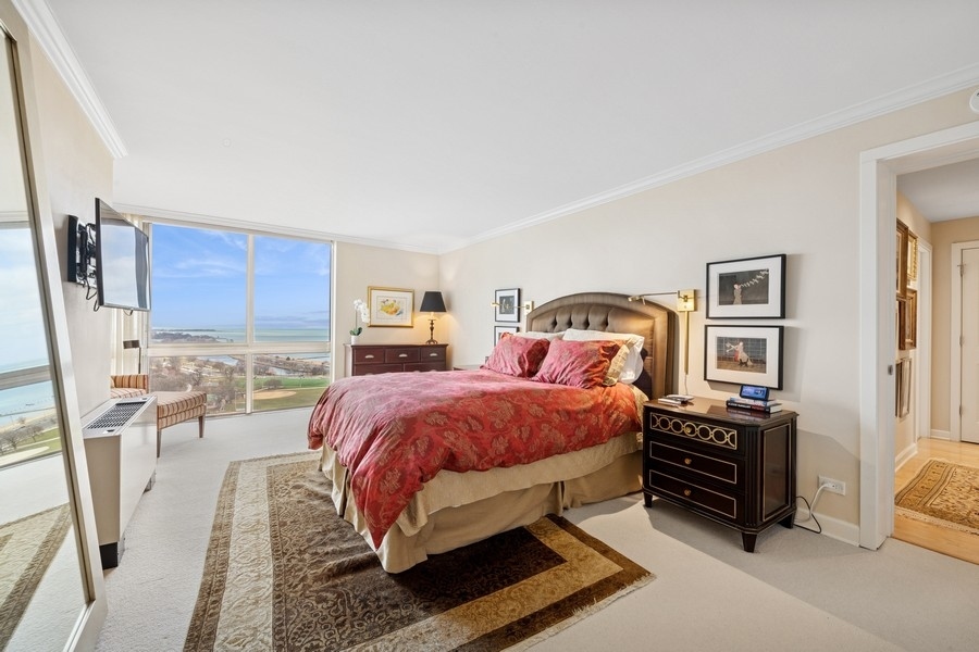 1555 N Dearborn Parkway Unit: 25AB