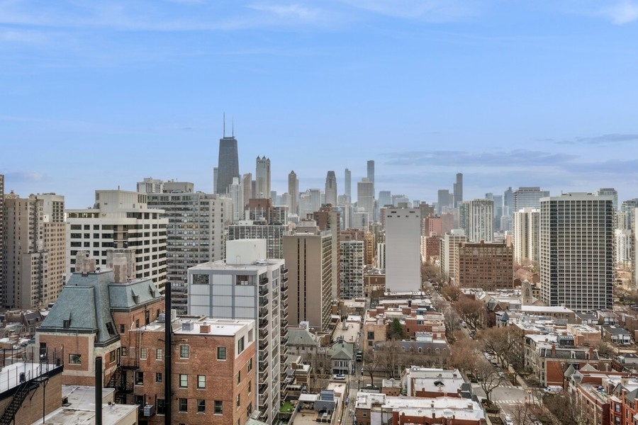 1555 N Dearborn Parkway Unit: 25AB