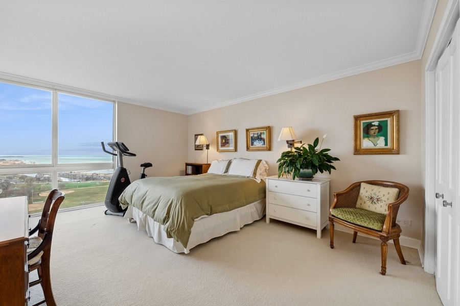 1555 N Dearborn Parkway Unit: 25AB