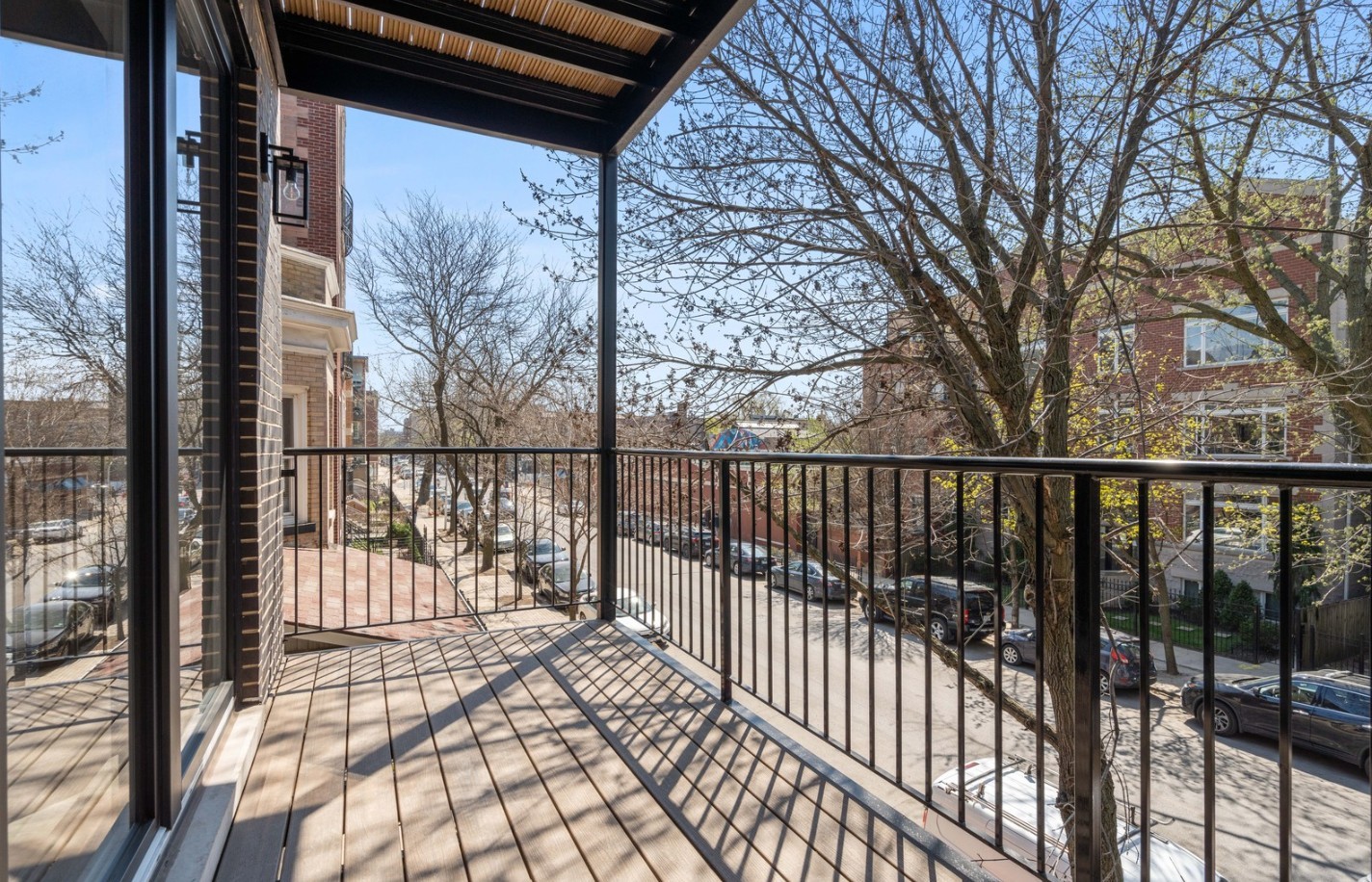 3335 N Sheffield Avenue Unit: 3N