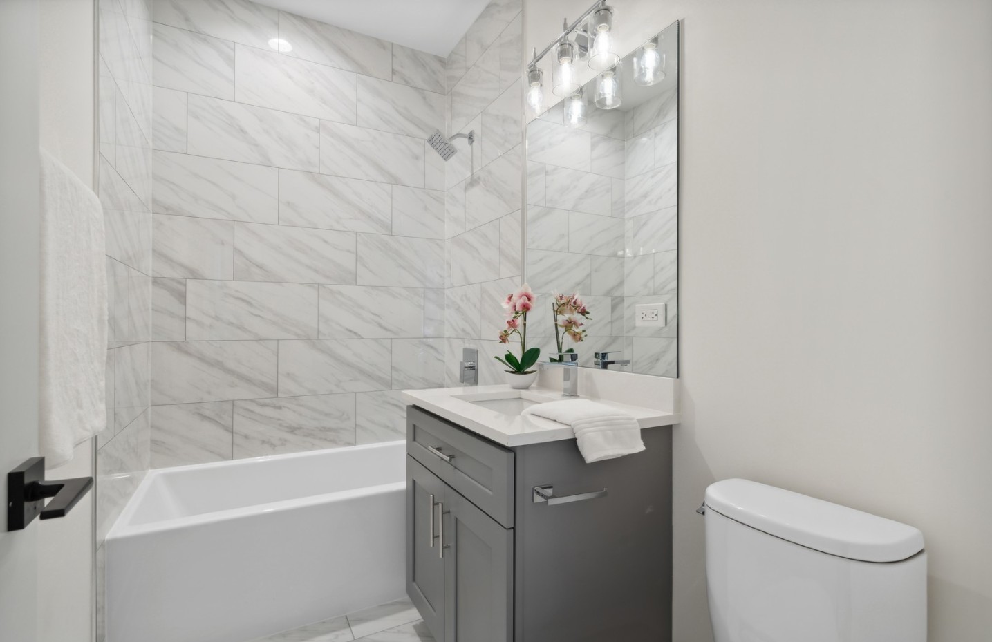 3335 N Sheffield Avenue Unit: 3N
