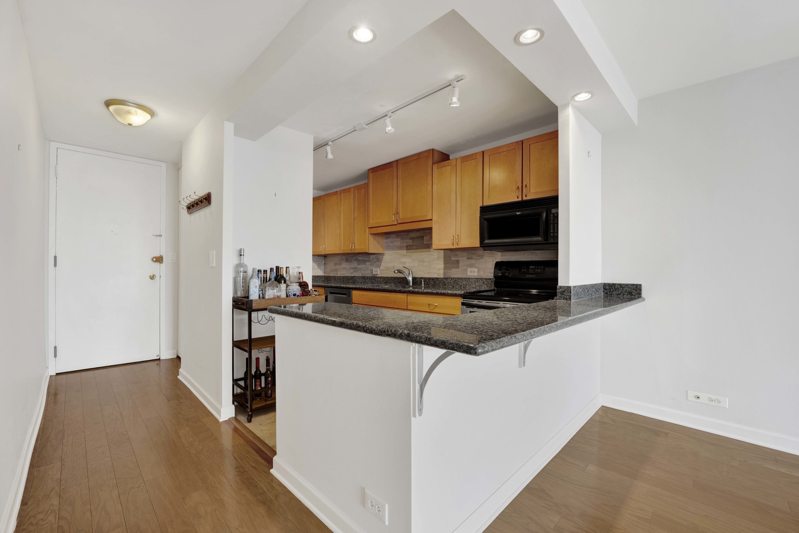 1660 N LaSalle Drive Unit: 710