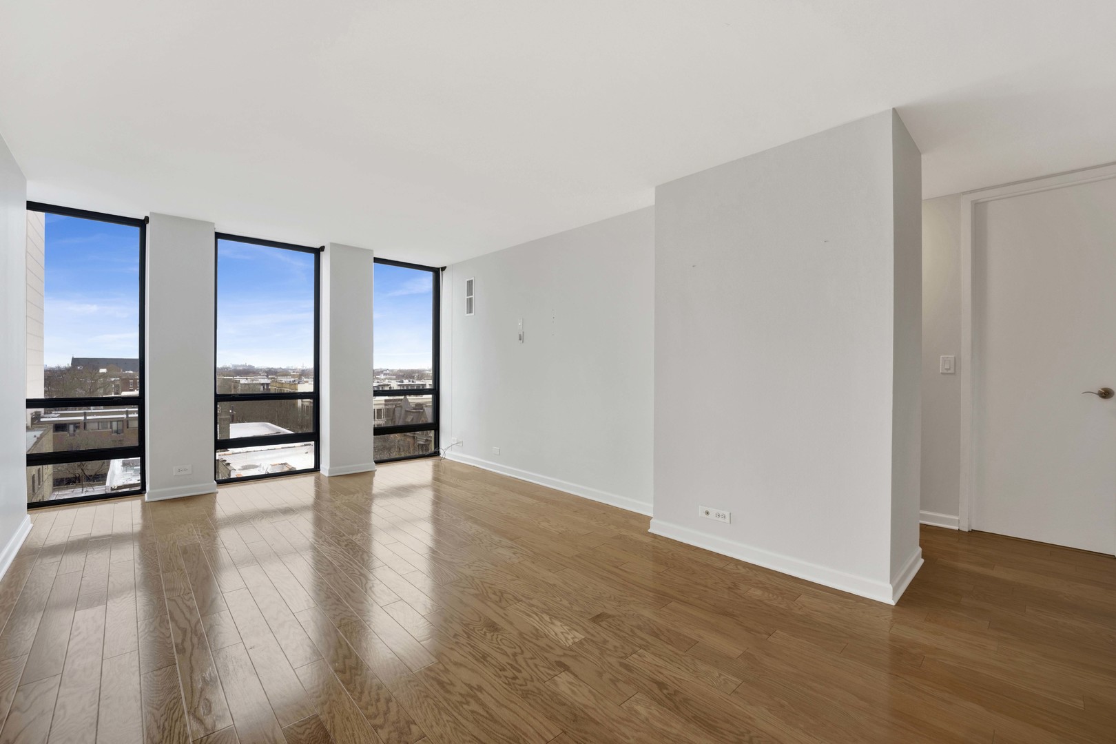 1660 N LaSalle Drive Unit: 710