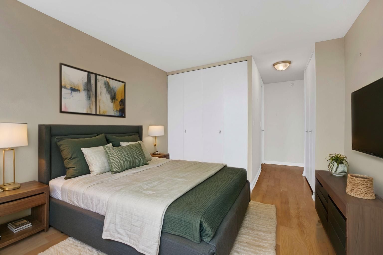 1660 N LaSalle Drive Unit: 710