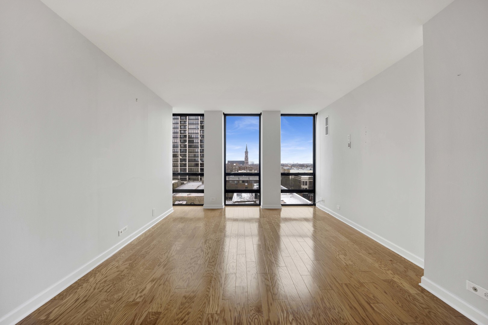 1660 N LaSalle Drive Unit: 710