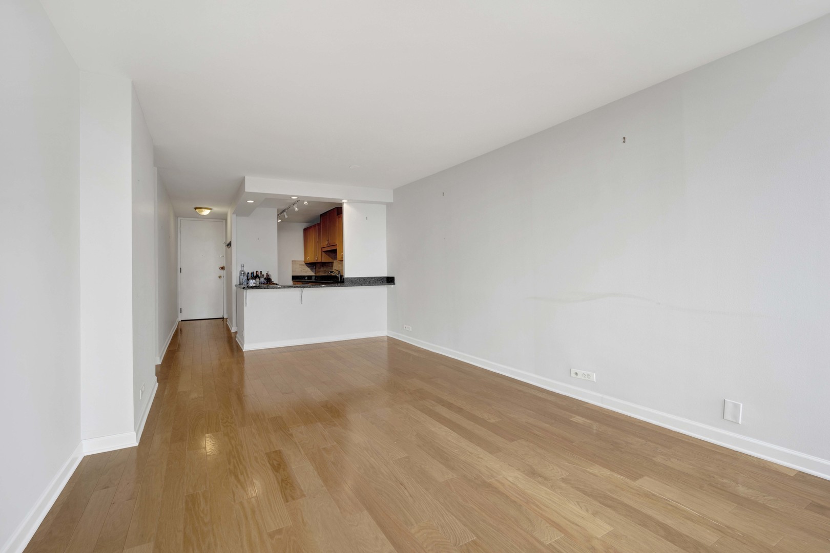 1660 N LaSalle Drive Unit: 710