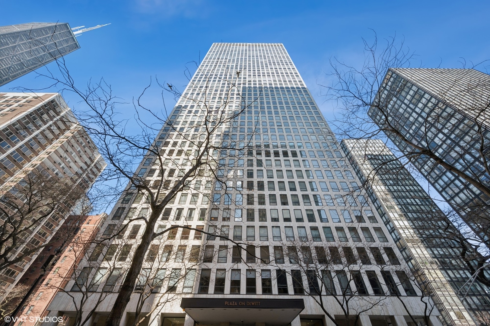 260 E Chestnut Street Unit: 2604