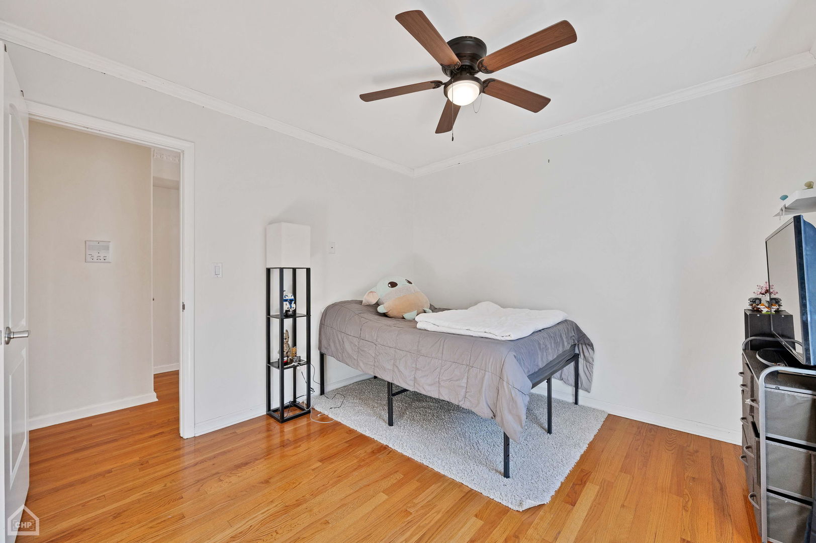 4716 W Addison Street Unit: 2W