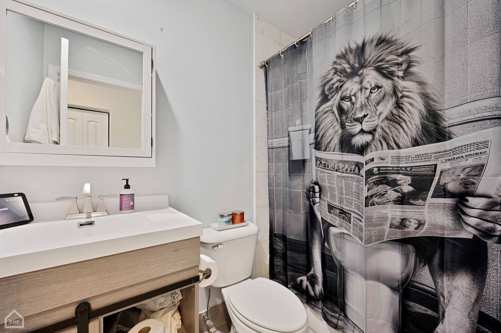 4716 W Addison Street Unit: 2W