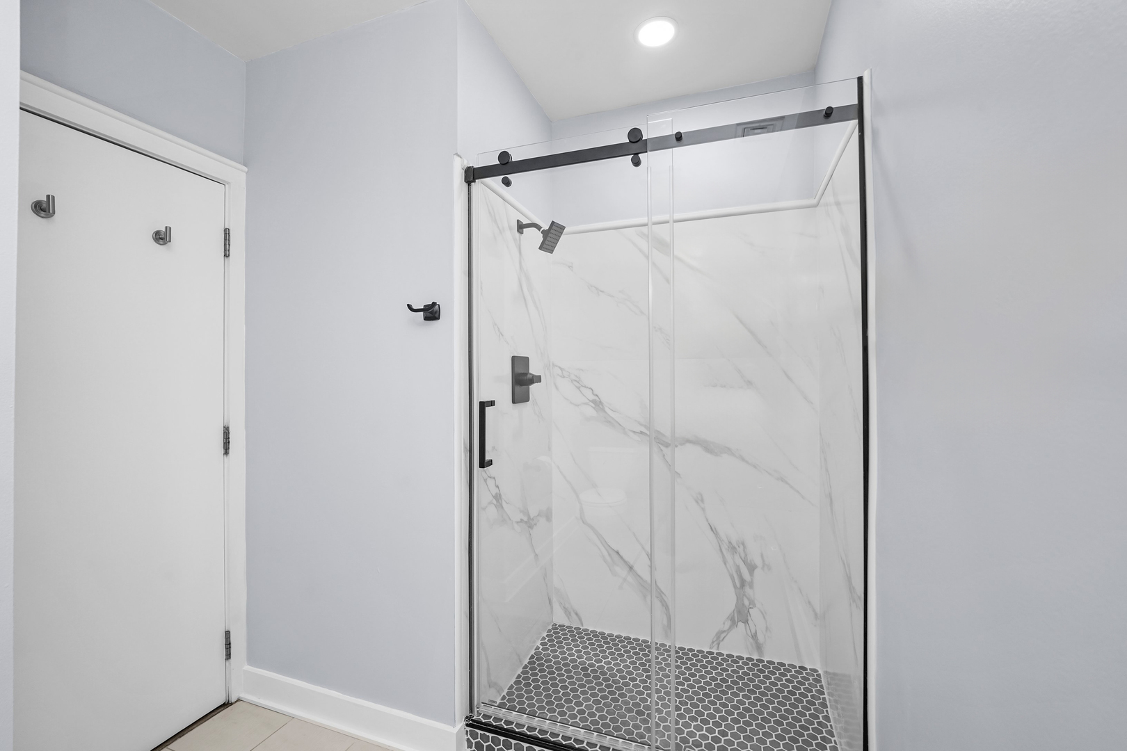 2149 N Southport Avenue Unit: 1A