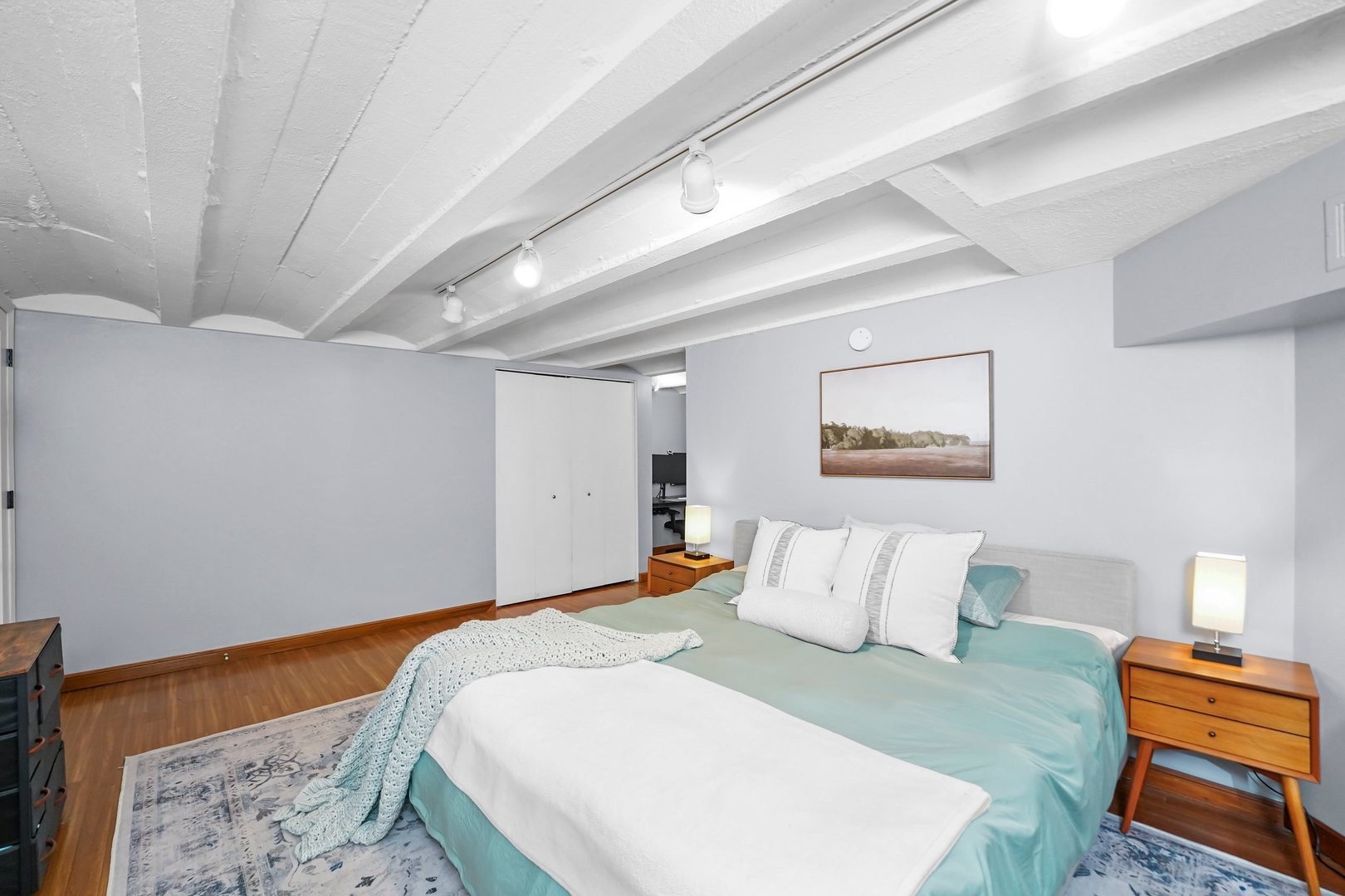 2149 N Southport Avenue Unit: 1A