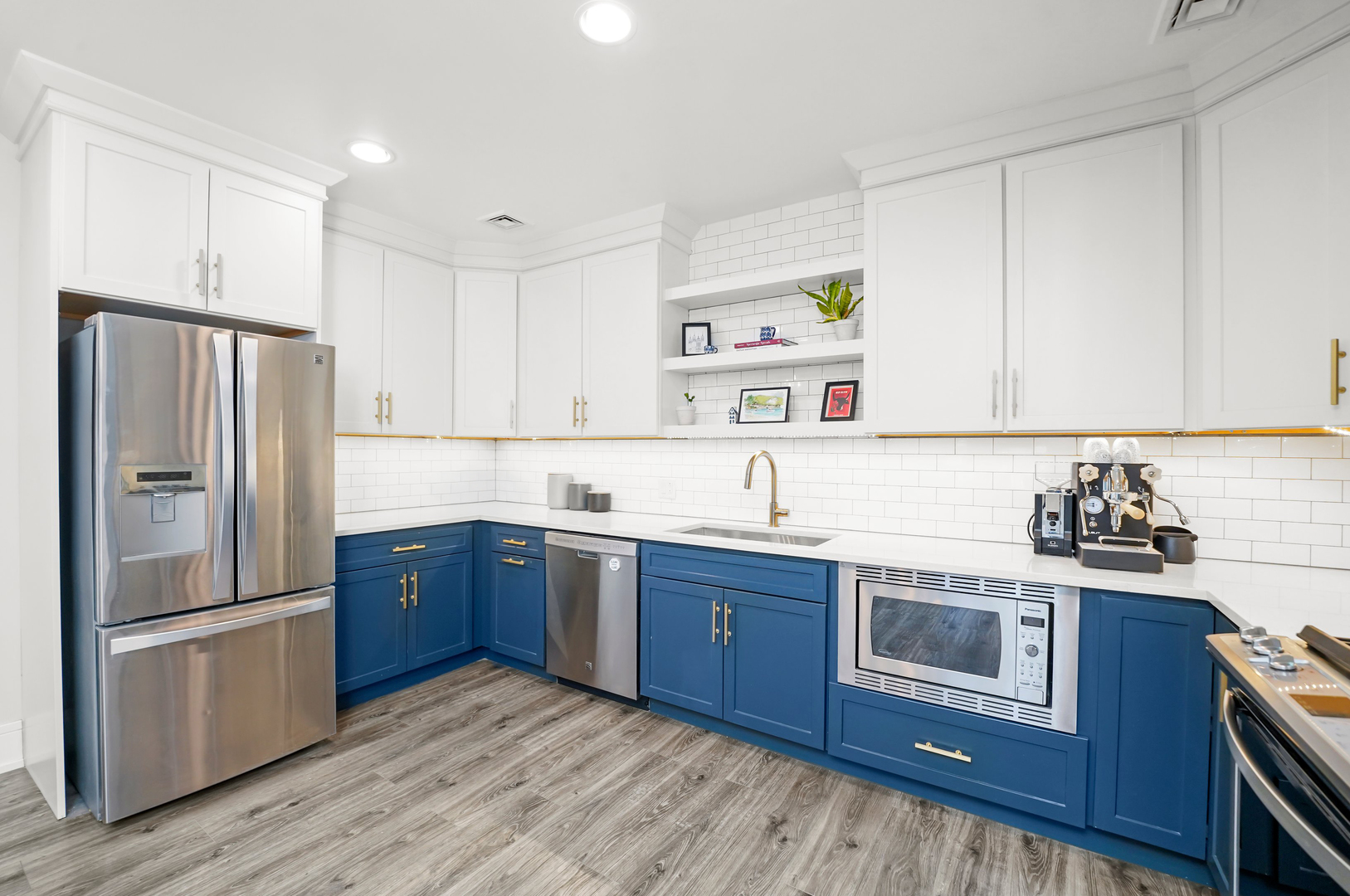 2149 N Southport Avenue Unit: 1A