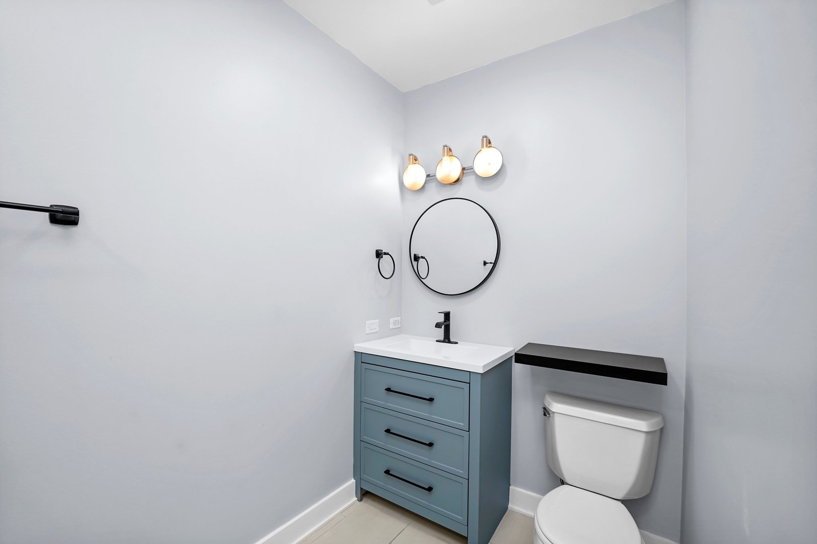 2149 N Southport Avenue Unit: 1A