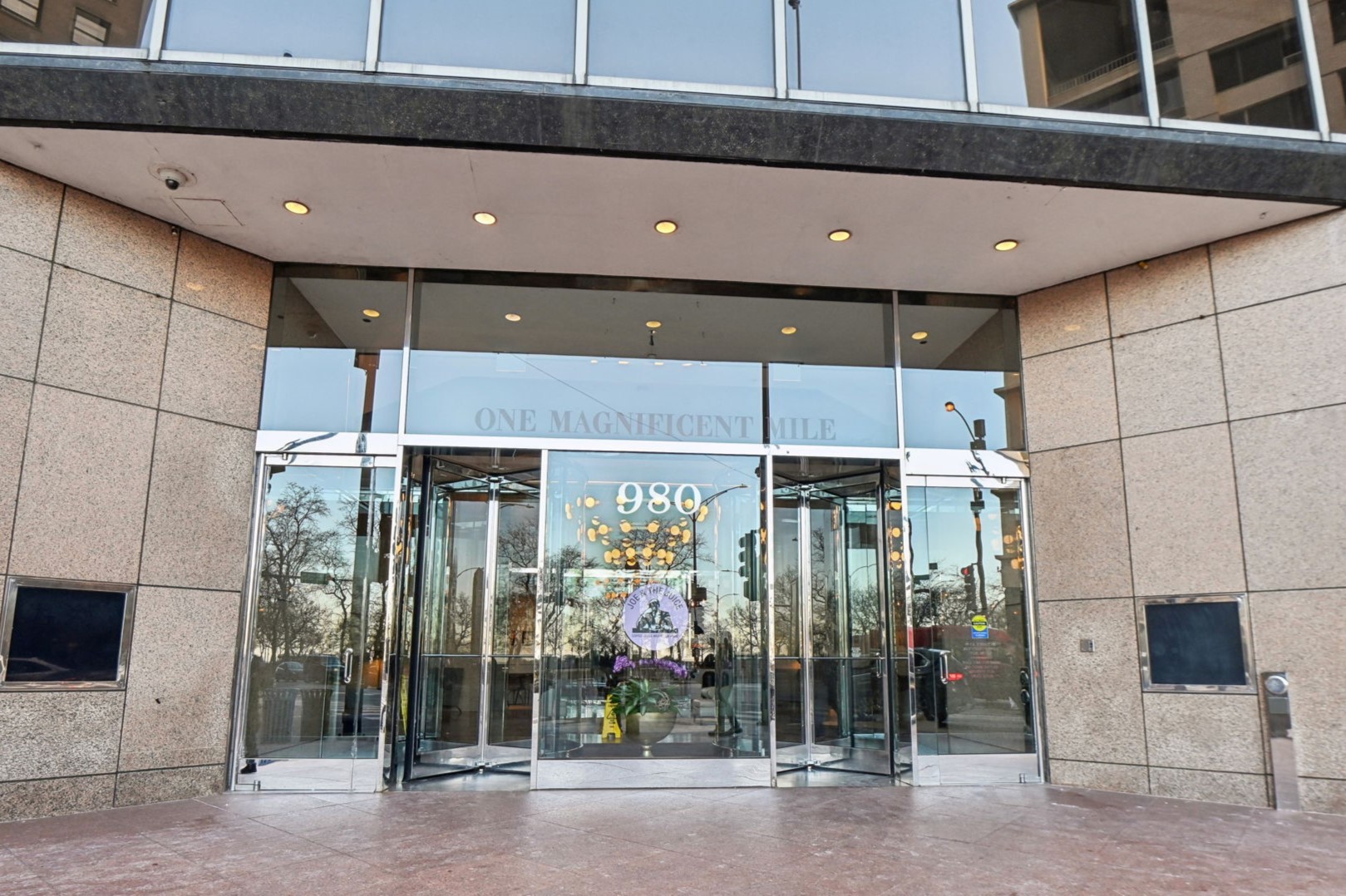 950 N Michigan Avenue Unit: 3304