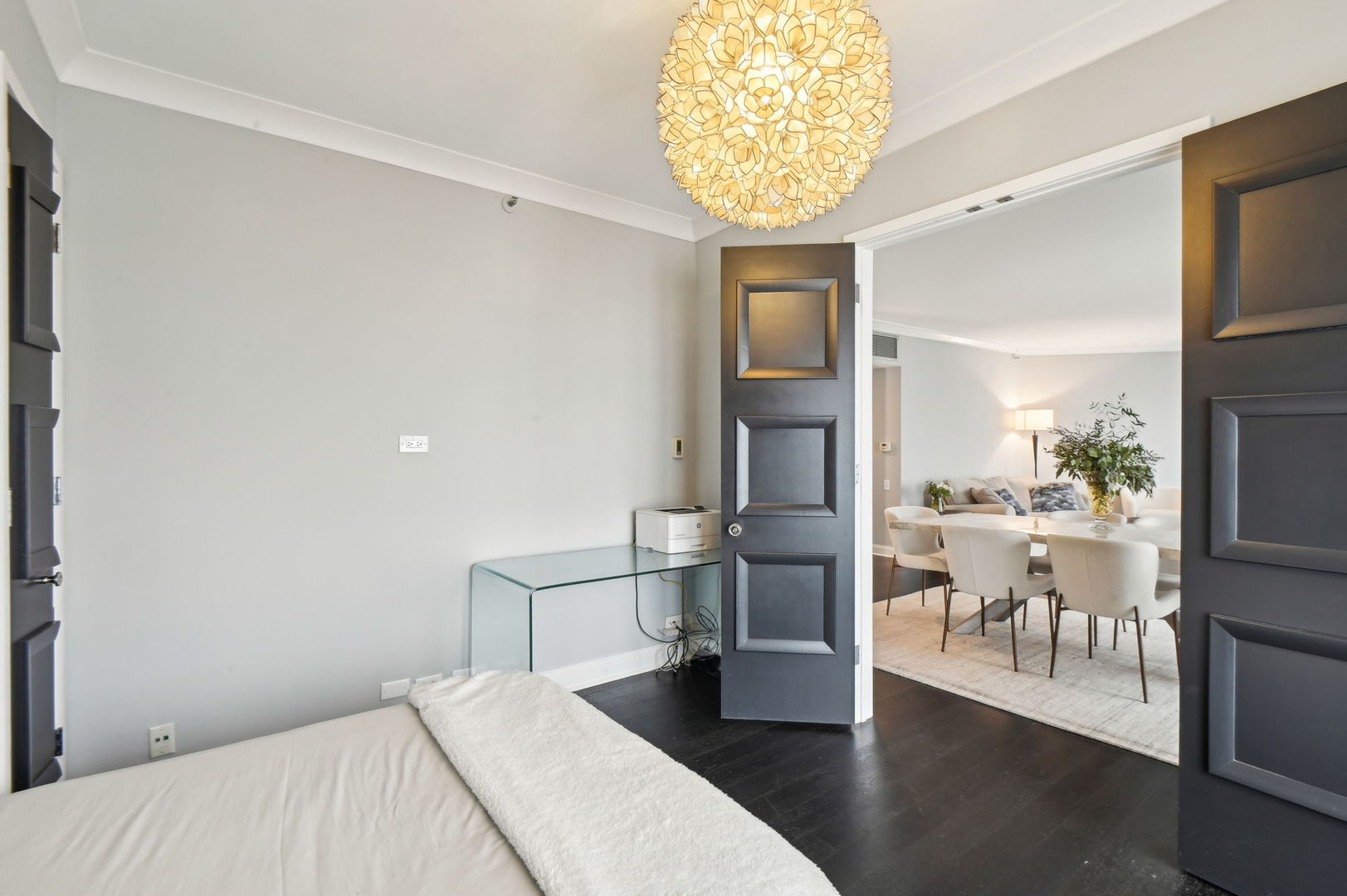 950 N Michigan Avenue Unit: 3304