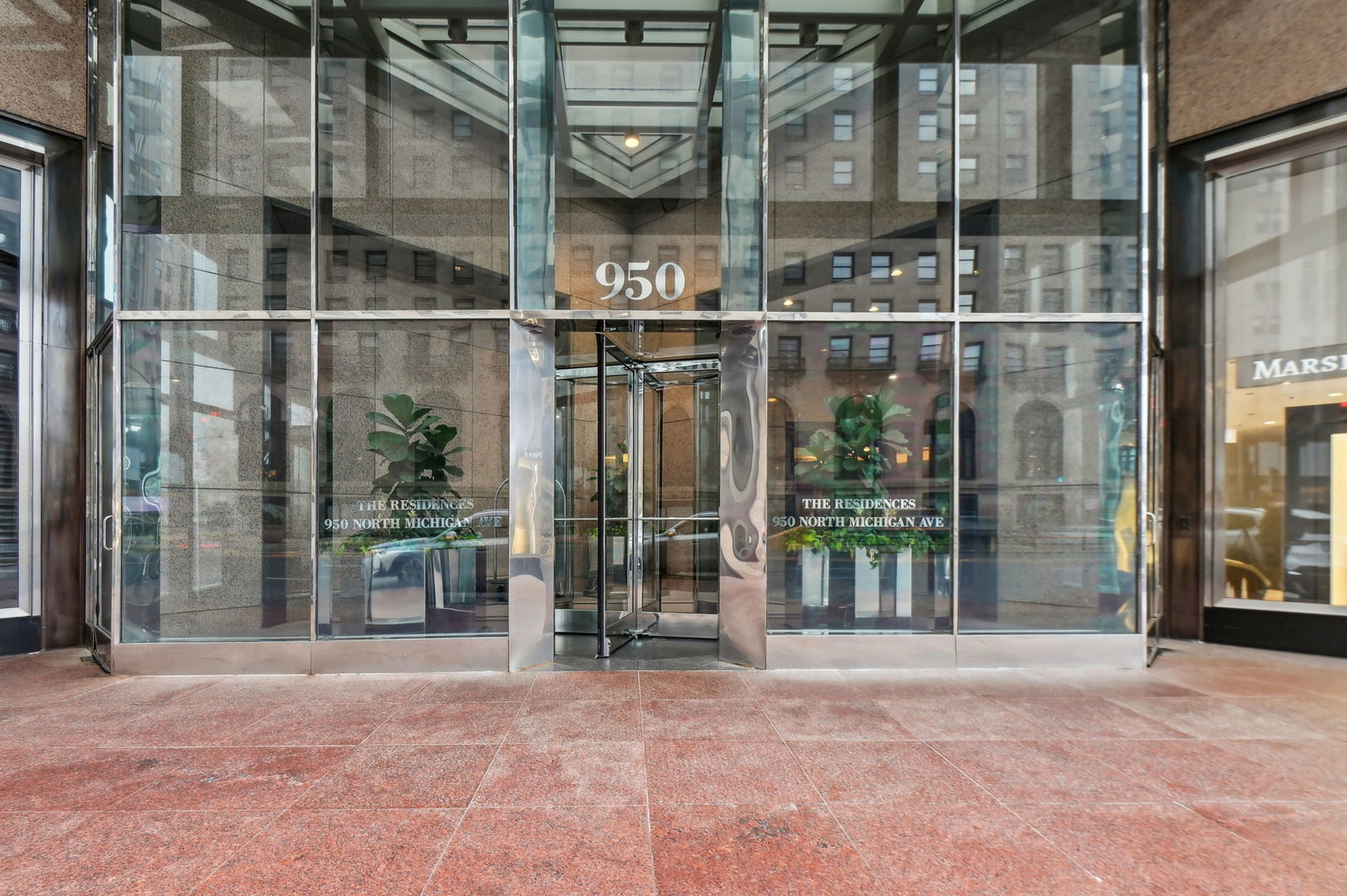 950 N Michigan Avenue Unit: 3304