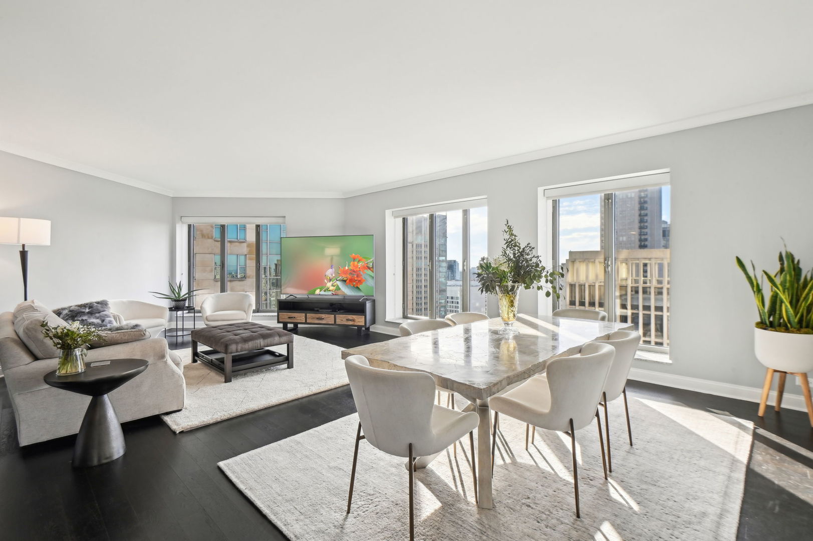 950 N Michigan Avenue Unit: 3304