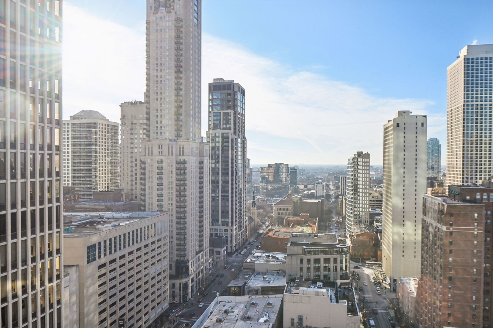 950 N Michigan Avenue Unit: 3304