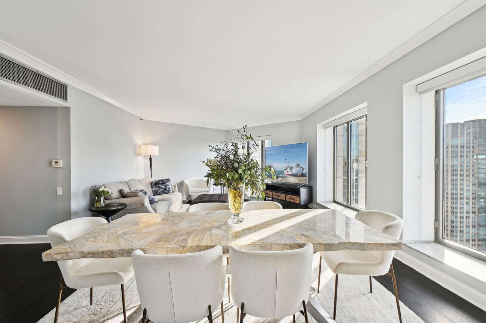 950 N Michigan Avenue Unit: 3304