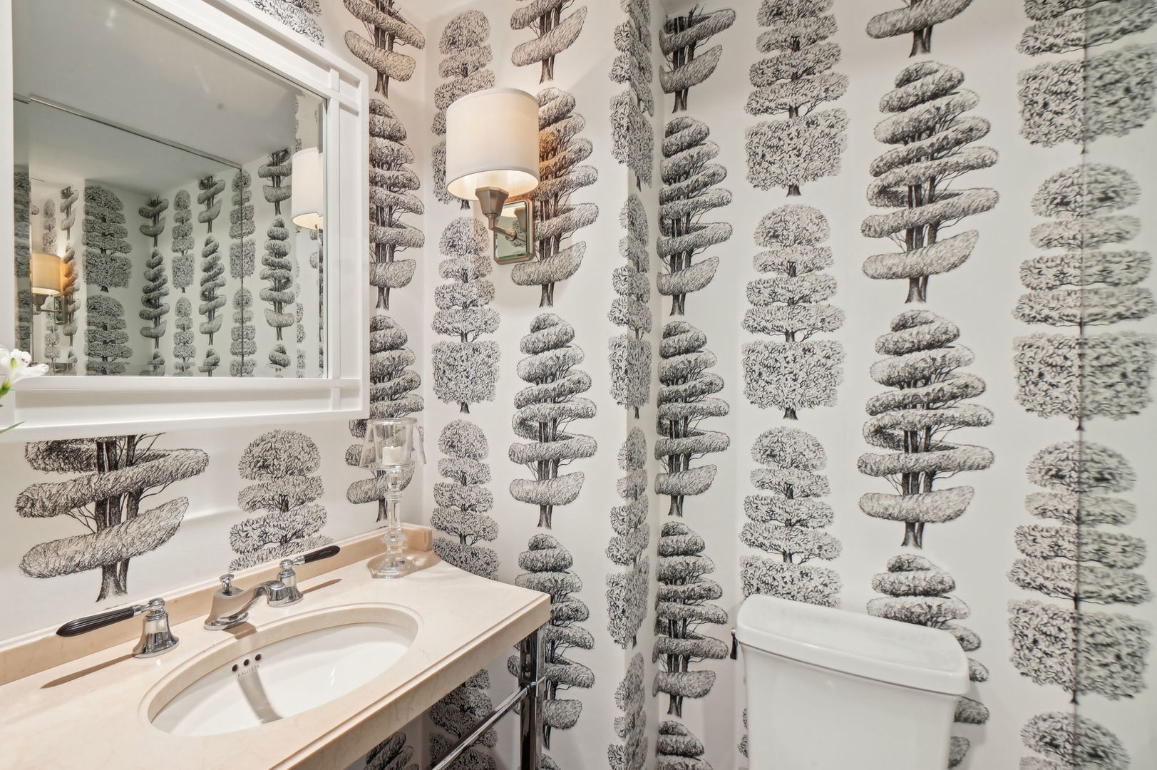 950 N Michigan Avenue Unit: 3304