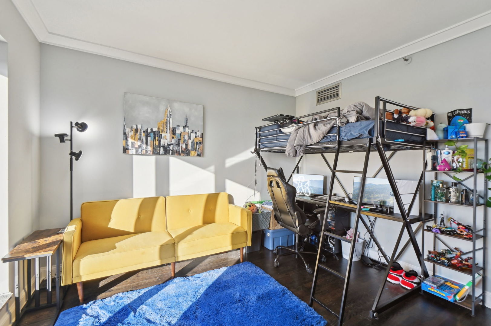 950 N Michigan Avenue Unit: 3304