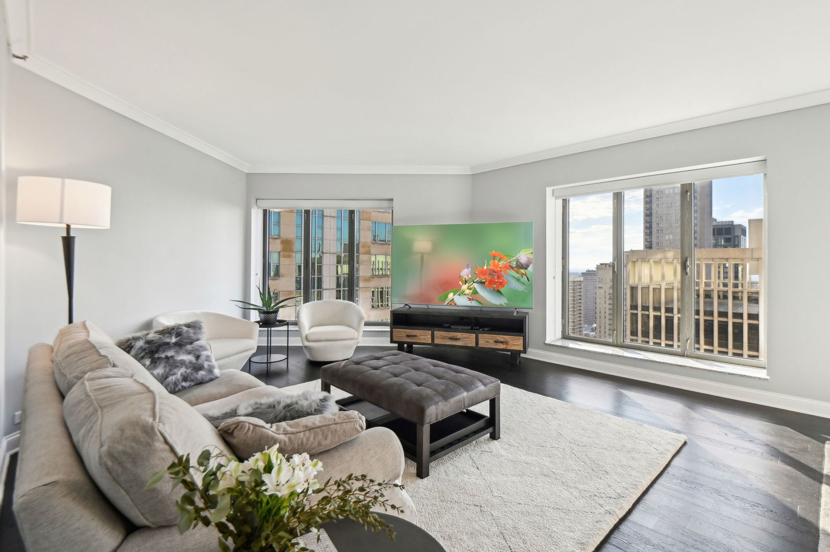 950 N Michigan Avenue Unit: 3304