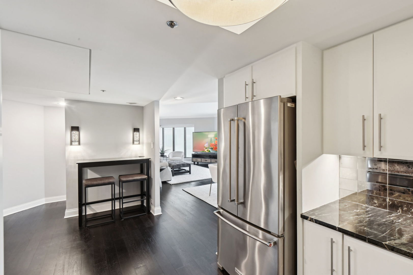 950 N Michigan Avenue Unit: 3304