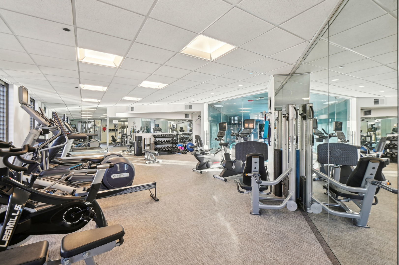 950 N Michigan Avenue Unit: 3304