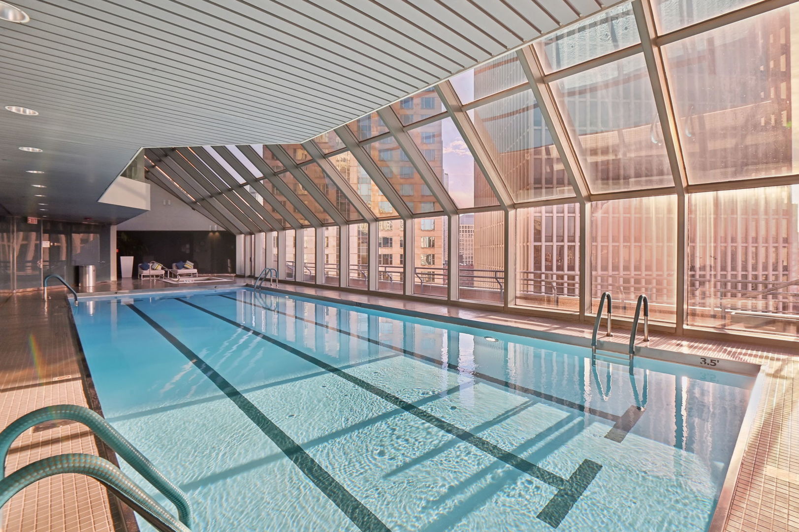 950 N Michigan Avenue Unit: 3304