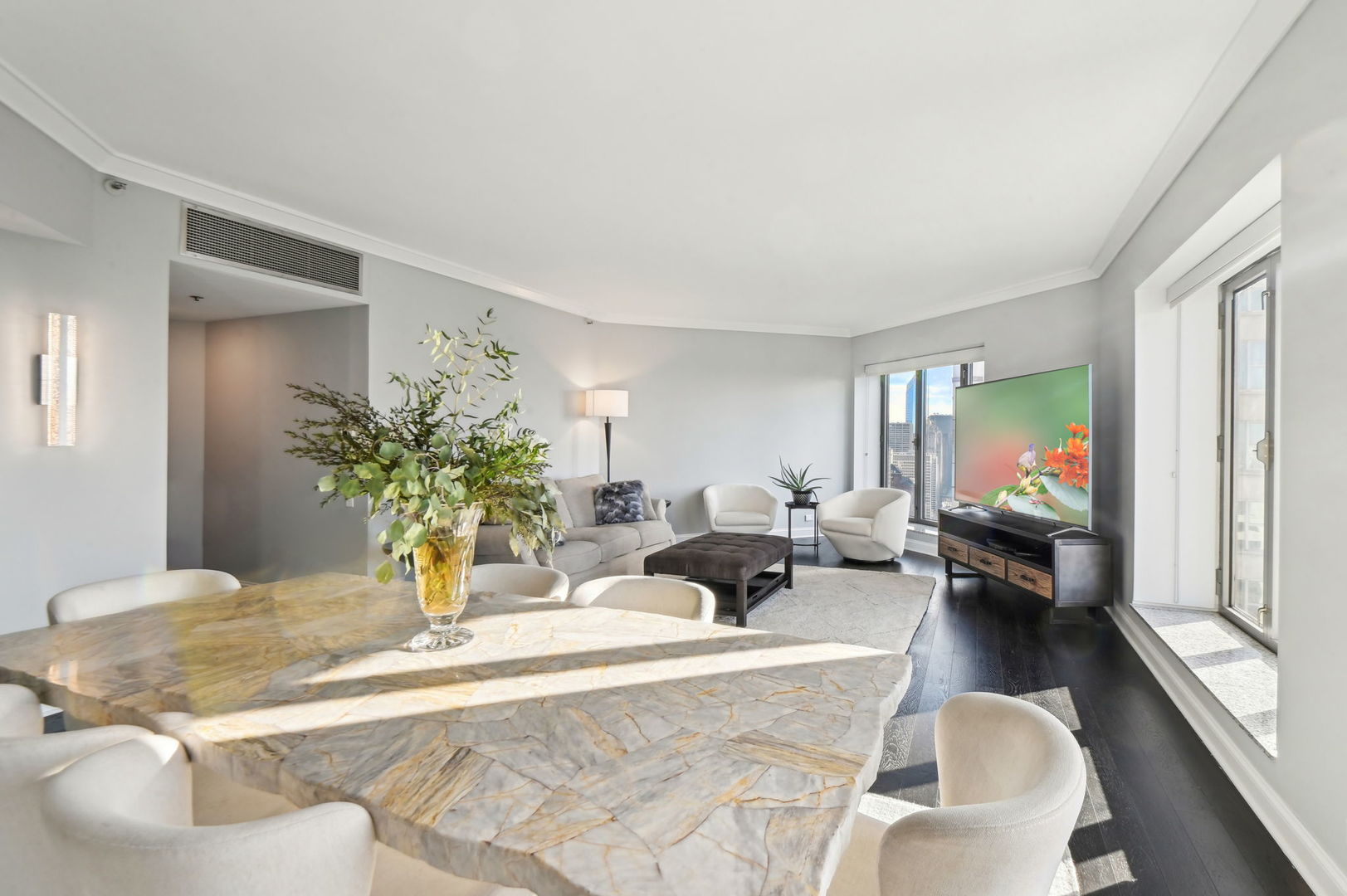 950 N Michigan Avenue Unit: 3304